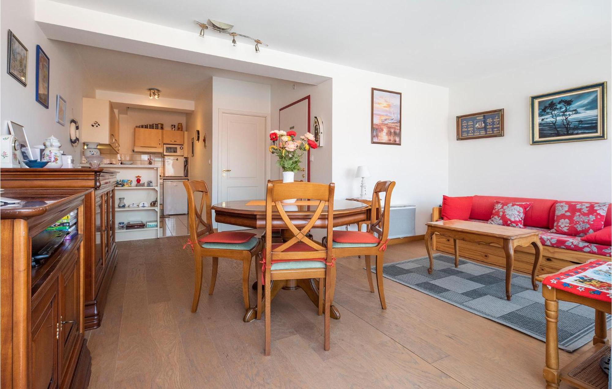 Gorgeous Apartment In Royan With Kitchen Luaran gambar